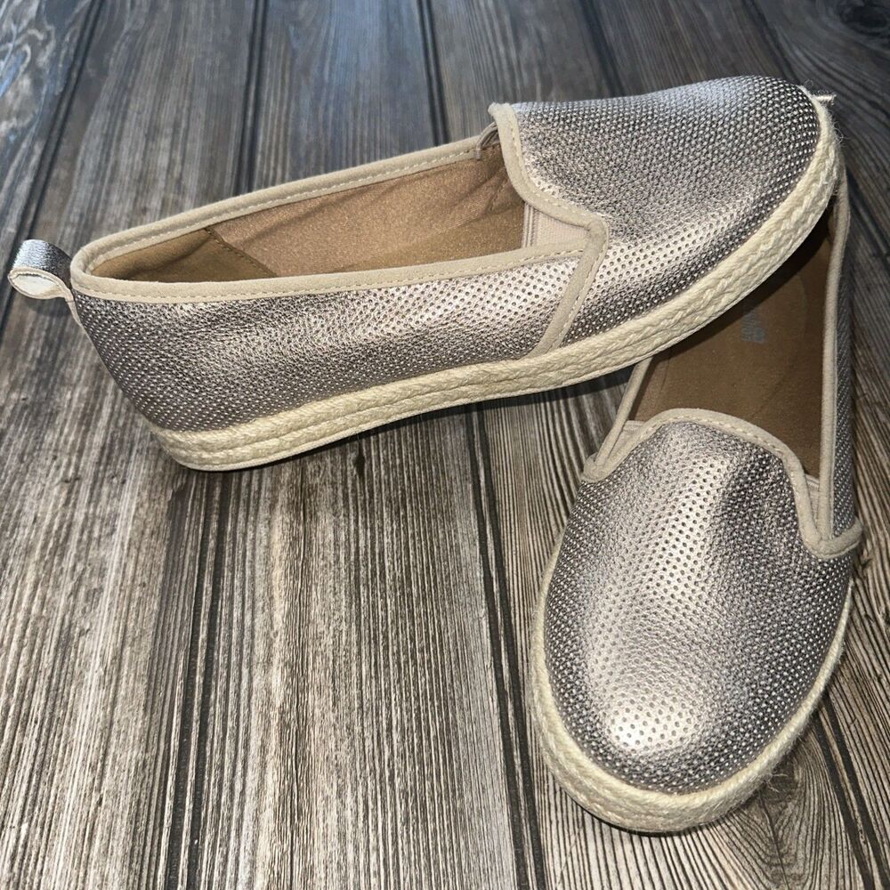Clark's 8M AZELLA Theoni Slip On Perforated Leather Loafers Espadrille Metallic